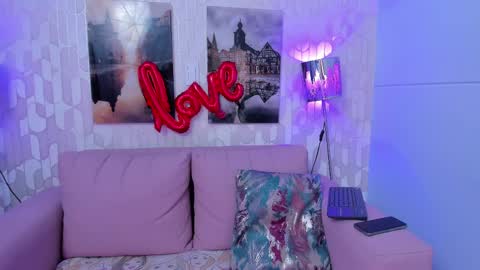 Lara Murphy online show from February 11, 7:16 pm