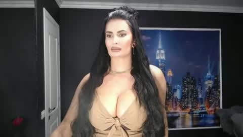 laras_moans online show from June 25, 7:24 am