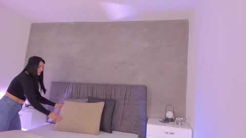 Laura online show from March 18, 12:21 pm