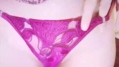 Lariisa online show from December 19, 2:59 am