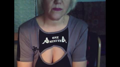 larisaq4ugo24 online show from March 12, 7:35 am