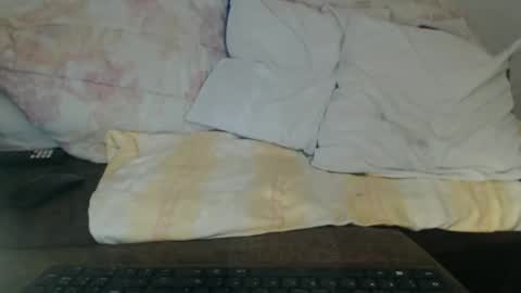 Snapshot of lariss__ chatting on October 20, 2:42 pm Lariss online show from October 20, 2:42 pm