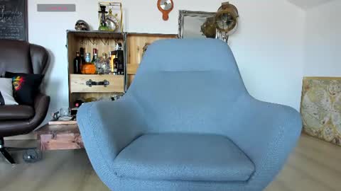 Larissa online show from July 21, 1:34 pm