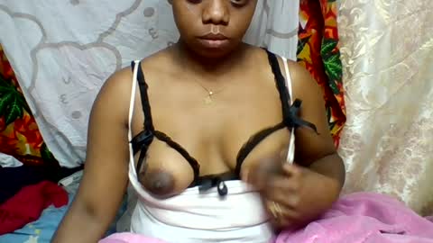 larissa645771 online show from July 27, 4:20 am