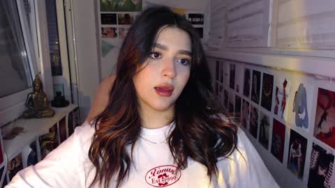 miiiiiiaaaa online show from January 6, 10:26 pm