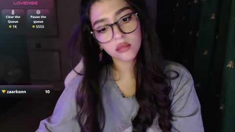 miiiiiiaaaa online show from June 26, 5:14 pm
