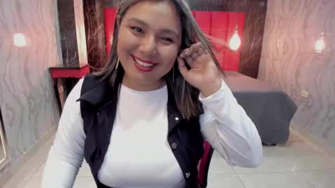 EMMA   online show from February 3, 3:06 pm