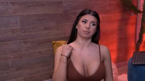 Latina online show from November 11, 6:27 pm