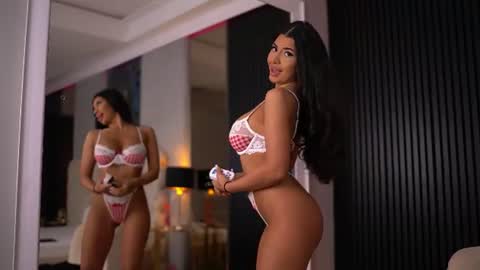 Latina online show from June 11, 7:11 pm