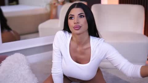 Latina online show from May 12, 6:36 pm