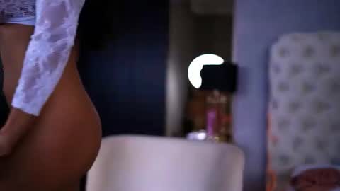 Latina online show from July 20, 6:30 pm
