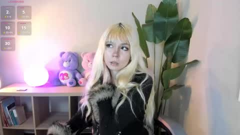 laukyubey1 online show from January 6, 7:39 pm