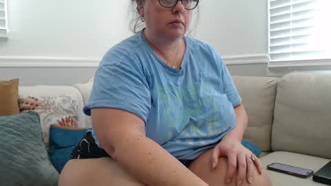 Snapshot of laulauma chatting on January 29, 2:00 pm LauLauMa online show from January 29, 2:00 pm