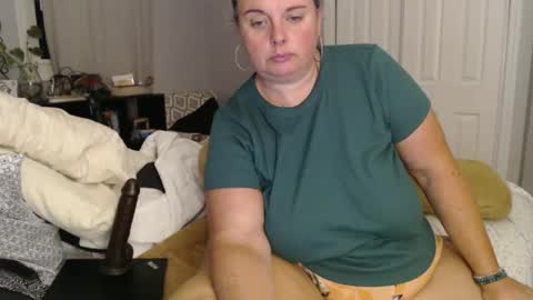 Snapshot of laulauma chatting on September 22, 1:48 am LauLauMa online show from September 22, 1:48 am