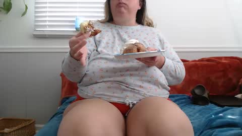 Snapshot of laulauma chatting on January 26, 6:16 pm LauLauMa online show from January 26, 6:16 pm