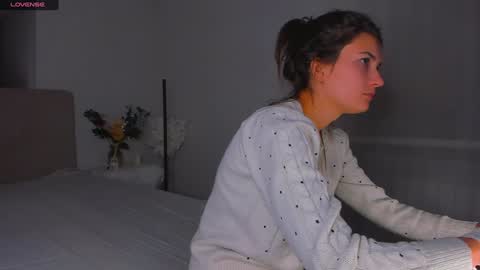 Laura online show from December 23, 6:22 am