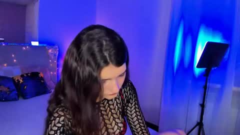 Laura online show from June 12, 5:26 am