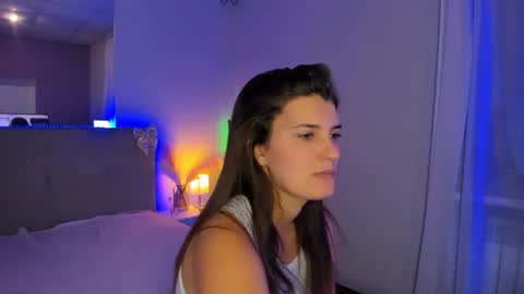 Laura online show from August 3, 9:04 am