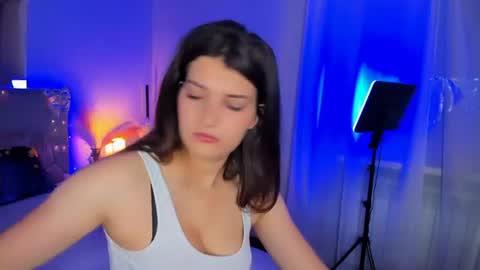 Laura online show from June 14, 4:57 am