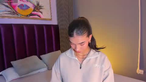Laura online show from July 22, 12:17 pm