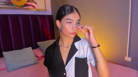 Laura online show from July 24, 12:14 pm