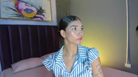 Laura online show from July 10, 11:32 am