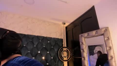 Snapshot of laura_bassi chatting on September 12, 4:13 am Laura Bassi online show from September 12, 4:13 am