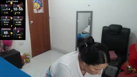 laura_foxx2379 online show from October 22, 1:21 am