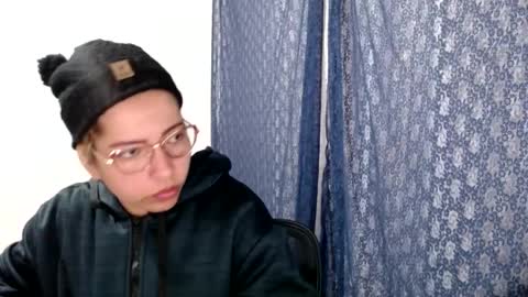 LARA online show from December 2, 11:38 pm