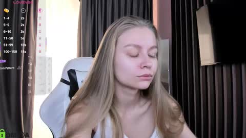 Laura online show from October 10, 9:36 am