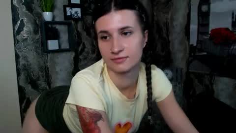 Laura online show from June 26, 5:52 am