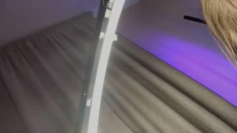 Leila Libertas online show from November 12, 12:19 am