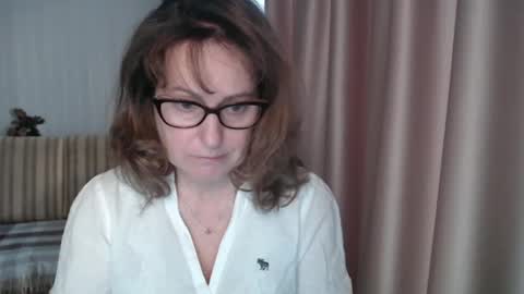 Snapshot of lauraoven1 chatting on February 23, 1:56 pm Lauraoven1 online show from February 23, 1:56 pm