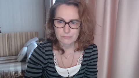 Snapshot of lauraoven1 chatting on February 17, 9:24 am Lauraoven1 online show from February 17, 9:24 am