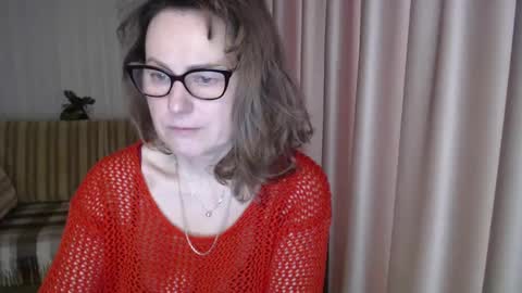 Snapshot of lauraoven1 chatting on March 3, 7:37 am Lauraoven1 online show from March 3, 7:37 am