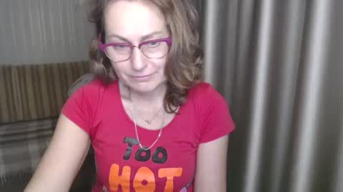 Snapshot of lauraoven1 chatting on January 12, 6:59 pm Lauraoven1 online show from January 12, 6:59 pm