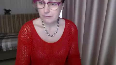 Snapshot of lauraoven1 chatting on March 10, 7:22 am Lauraoven1 online show from March 10, 7:22 am