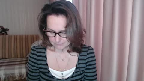 Snapshot of lauraoven1 chatting on February 20, 7:34 am Lauraoven1 online show from February 20, 7:34 am