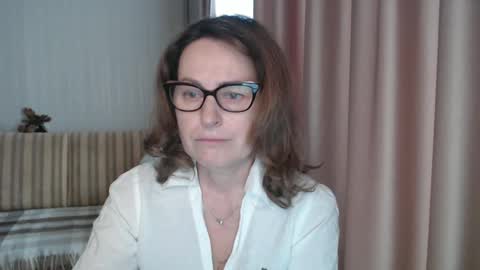 Snapshot of lauraoven1 chatting on February 24, 1:08 pm Lauraoven1 online show from February 24, 1:08 pm