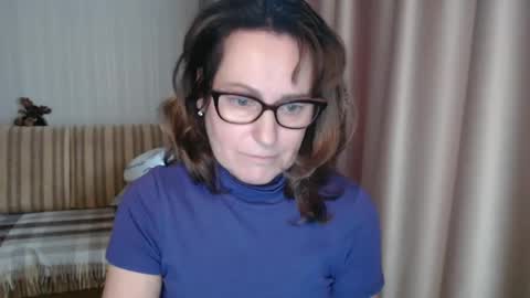 Snapshot of lauraoven1 chatting on February 22, 1:44 pm Lauraoven1 online show from February 22, 1:44 pm