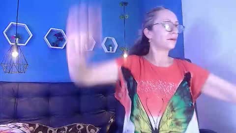 Laura Sofia online show from February 15, 11:42 am