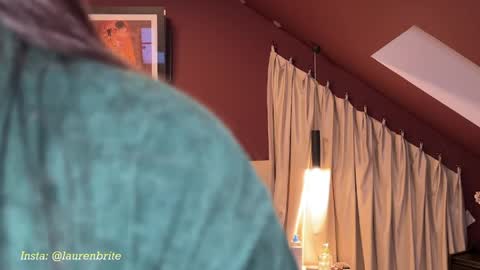 Lauren Brite online show from May 15, 9:28 pm
