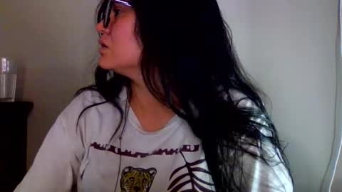 Snapshot of laurengirls1 chatting on September 10, 2:28 pm onlyfan laureng7 - 7 laureng2 online show from September 10, 2:28 pm