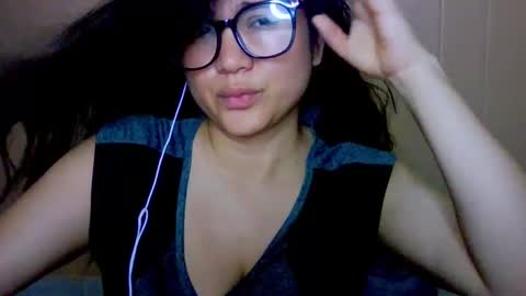 Snapshot of laurengirls1 chatting on October 7, 5:28 pm onlyfan laureng7 - 7 laureng2 online show from October 7, 5:28 pm