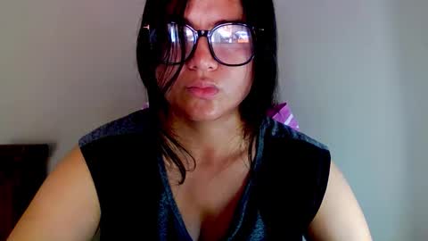 Snapshot of laurengirls1 chatting on September 16, 12:35 pm onlyfan laureng7 - 7 laureng2 online show from September 16, 12:35 pm