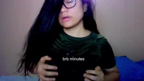 Snapshot of laurengirls1 chatting on October 15, 5:26 pm onlyfan laureng7 - 7 laureng2 online show from October 15, 5:26 pm