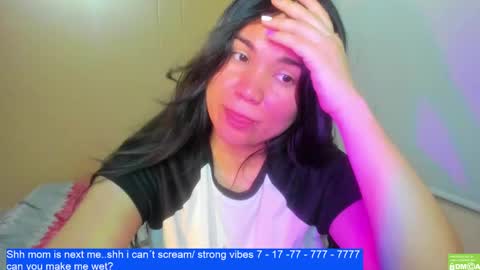 Snapshot of laurengirls1 chatting on January 31, 11:56 pm onlyfan laureng7 - 7 laureng2 online show from January 31, 11:56 pm