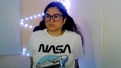 Snapshot of laurengirls1 chatting on October 10, 2:05 am onlyfan laureng7 - 7 laureng2 online show from October 10, 2:05 am