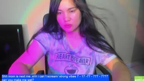 Snapshot of laurengirls1 chatting on February 13, 11:04 pm onlyfan laureng7 - 7 laureng2 online show from February 13, 11:04 pm