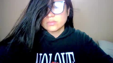 Snapshot of laurengirls1 chatting on September 18, 3:54 pm onlyfan laureng7 - 7 laureng2 online show from September 18, 3:54 pm